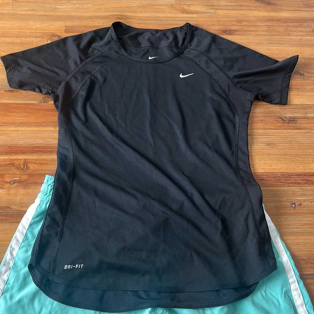 Nike Women's Workout Shorts and Short Sleeve Tshirt S, M